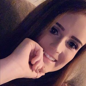 Meet your Posher, Marissa